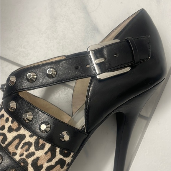 Michael Kors Black Stiletto Heels with Animal Print and Silver Details Sz 5.5 - Picture 8 of 9